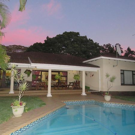 Mdoni House Guest Lodge Port Shepstone Exterior photo